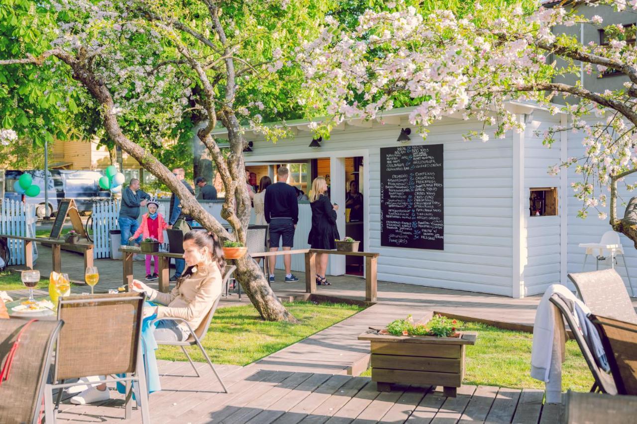 Cabin Guesthouse With Free Parking Parnu Exterior photo