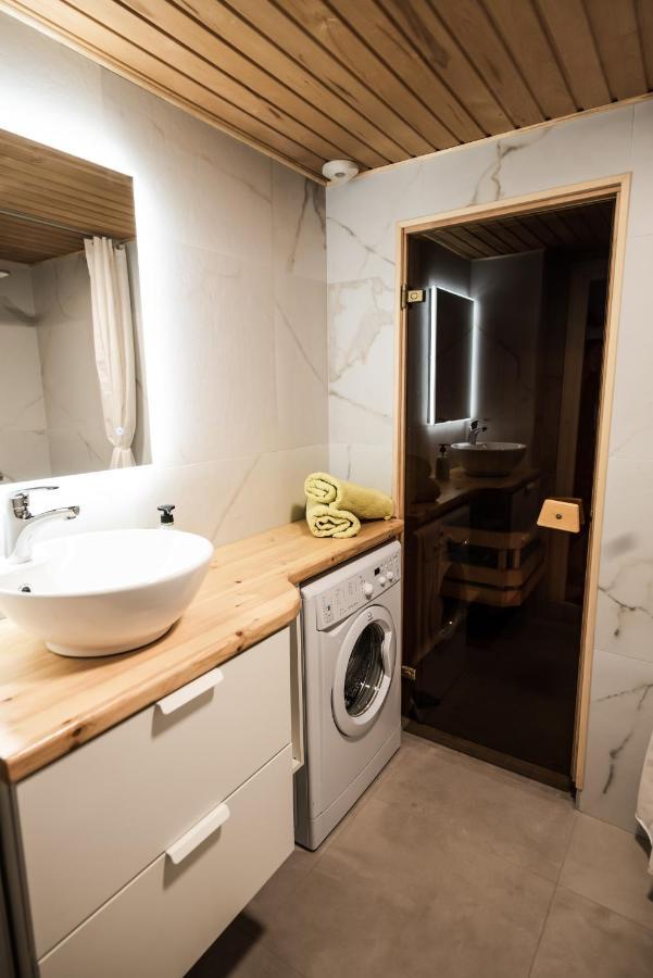 Cabin Guesthouse With Free Parking Parnu Exterior photo