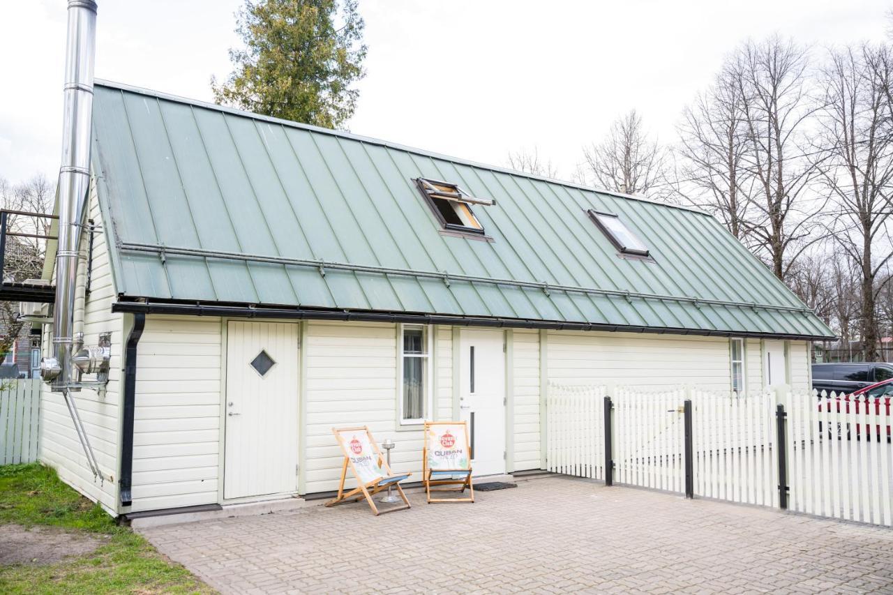 Cabin Guesthouse With Free Parking Parnu Exterior photo